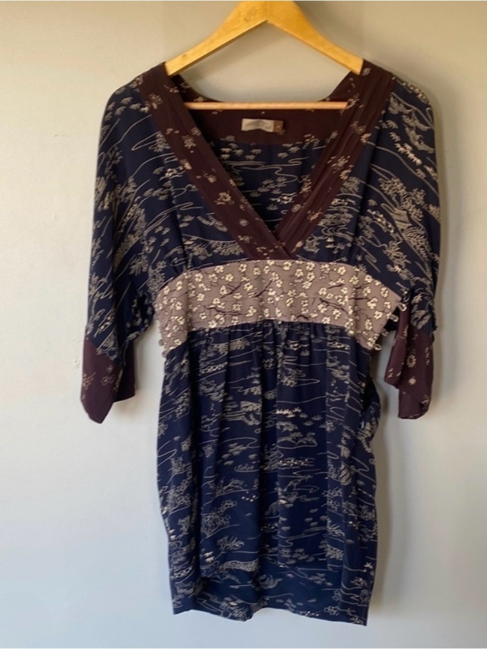 Aritzia Wilfred 100% silk kimono style blouse